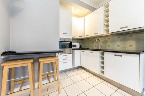 2 bedroom flat for sale, Richmond Park Road, Kingston Upon Thames KT2