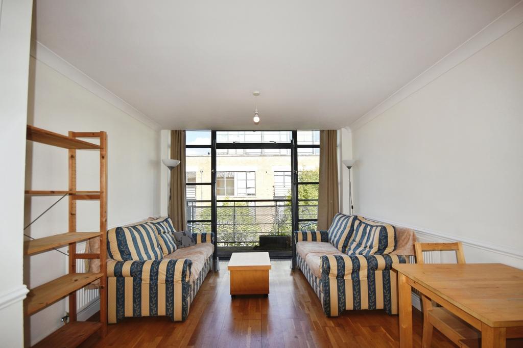 Pbox-living room-315880.JPG
