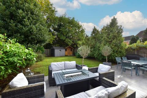 4 bedroom detached house for sale, Edinburgh Drive, Abbots Langley, WD5