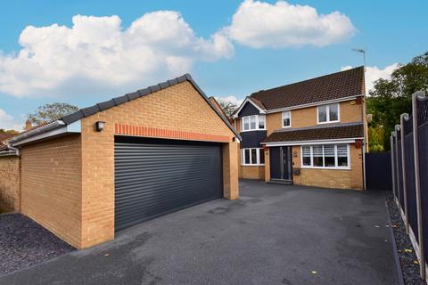 4 bedroom detached house for sale, Edinburgh Drive, Abbots Langley, WD5