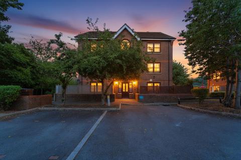 1 bedroom apartment for sale, Warren Close, Pentagon House Warren Close, UB4