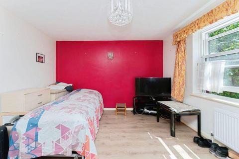 1 bedroom apartment for sale, Warren Close, Pentagon House Warren Close, UB4