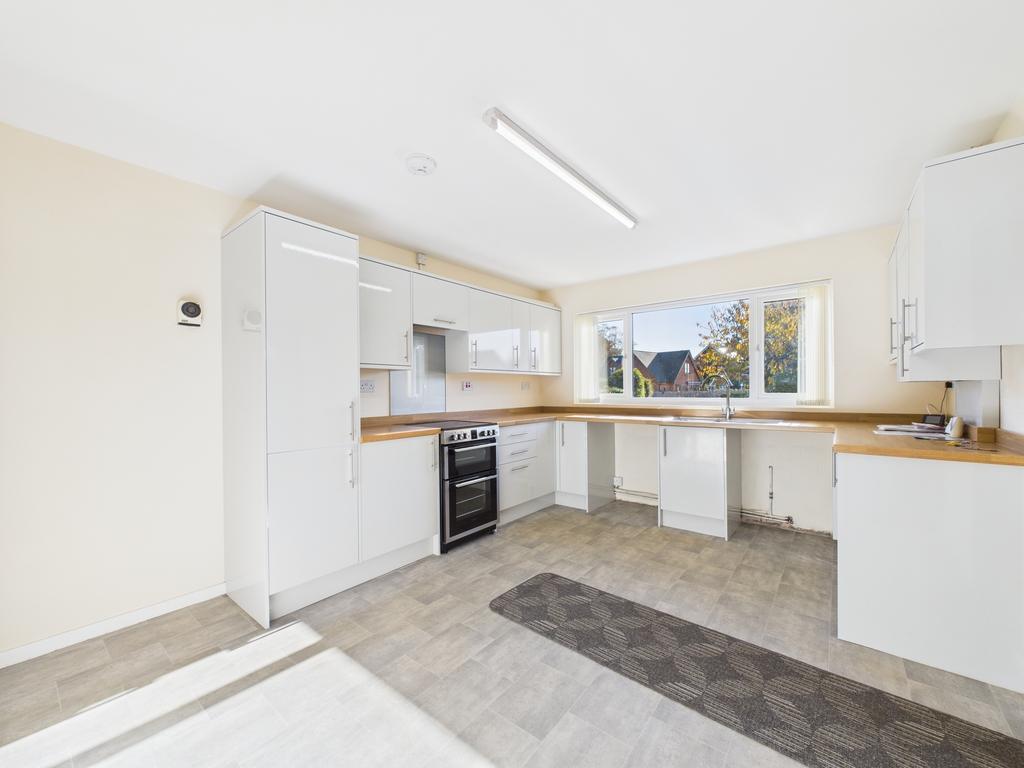 Breakfast/kitchen