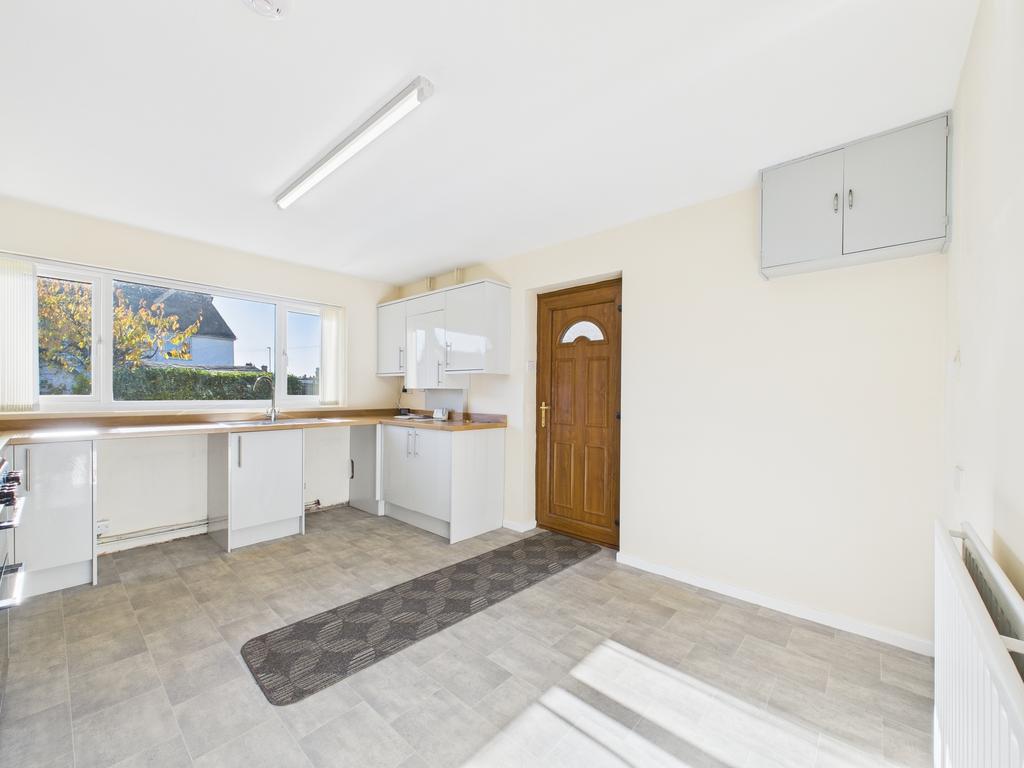 Breakfast/kitchen