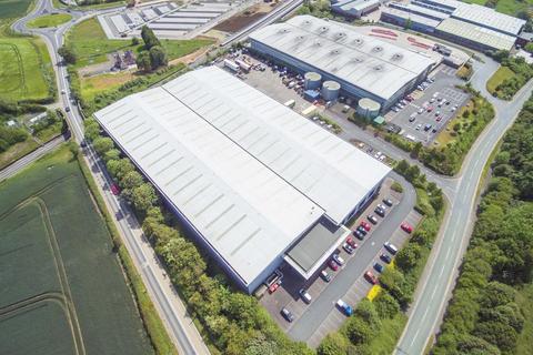 Warehouse to rent - Parkway 92, Woodbury Lane, Norton, Worcester, WR5 2DF