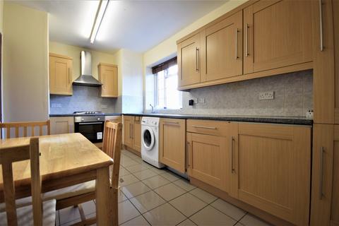 3 bedroom flat to rent, Moore House, Willow Way, Sydenham, SE26