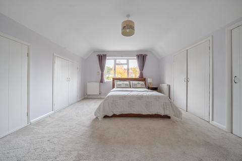 5 Evelyn Close, Woking, GU22 0DG