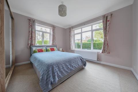 5 Evelyn Close, Woking, GU22 0DG
