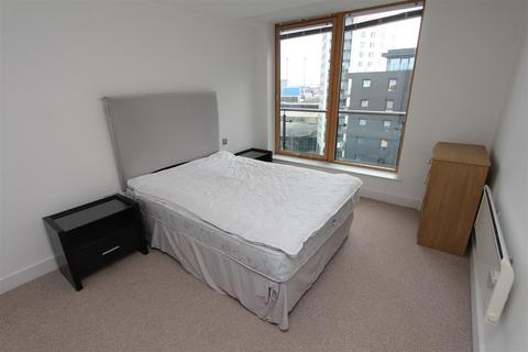 undefined, La Salle, Leeds Dock