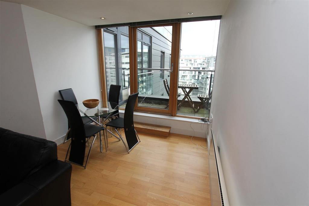 Dining area.JPG