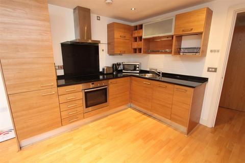 2 bedroom flat to rent, La Salle, Leeds Dock