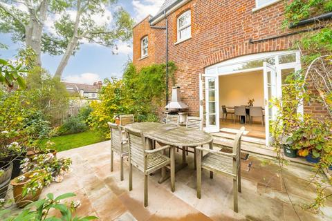 undefined, Onslow Gardens, London N10