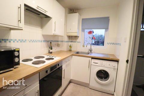 1 bedroom terraced house for sale, Turner Close, Aylesbury