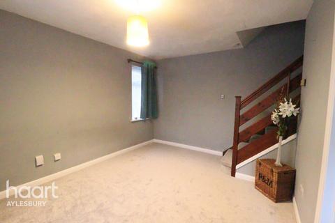 1 bedroom terraced house for sale, Turner Close, Aylesbury
