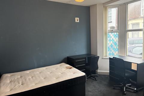 4 bedroom house share to rent, Grosvenor Road, Liverpool L15