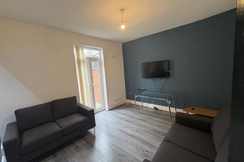 4 bedroom house share to rent, Grosvenor Road, Liverpool L15