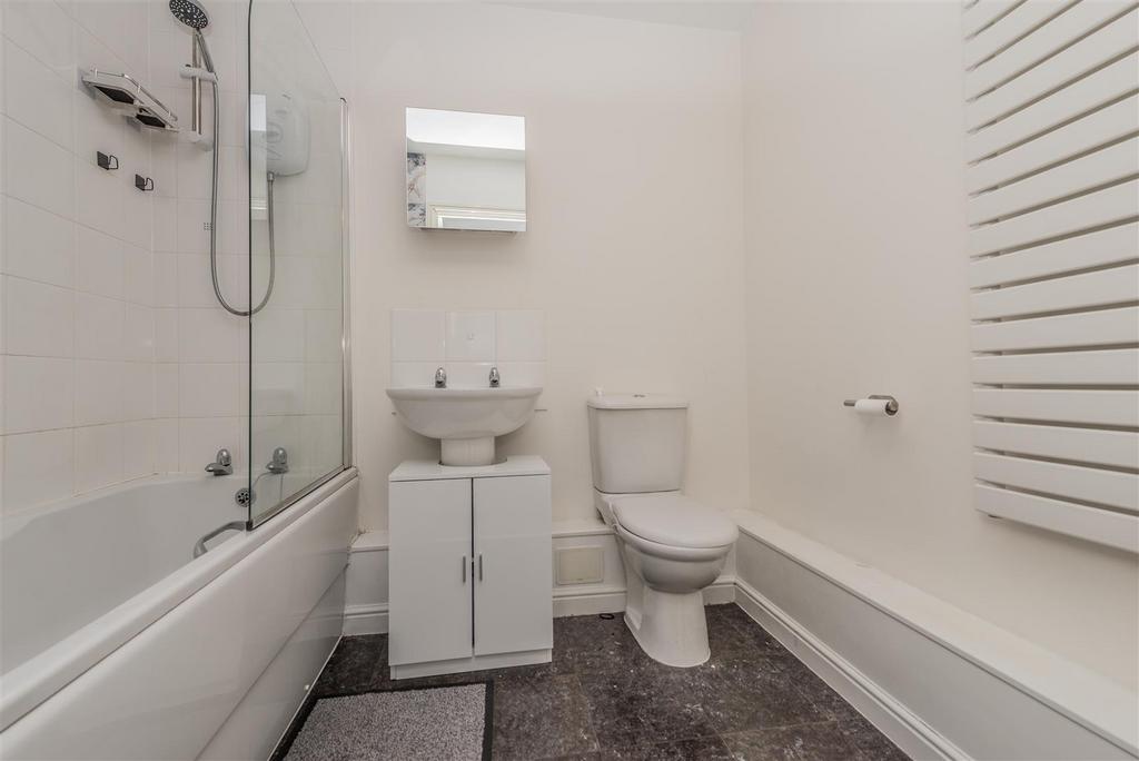 Bathroom / WC: