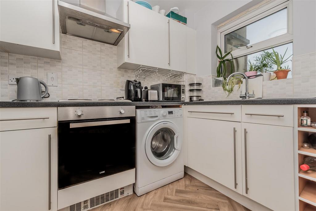 Fitted Kitchen:
