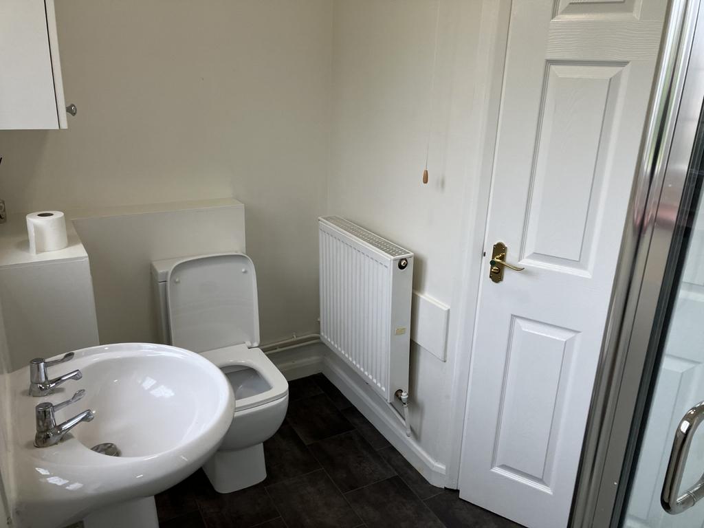 Gf Shower Room