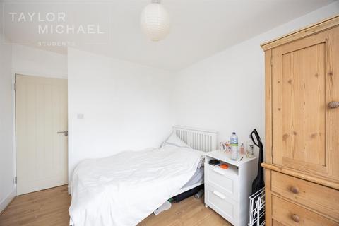 5 bedroom terraced house to rent, Bonchurch Road, Brighton