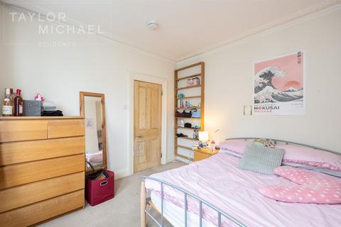 4 bedroom terraced house to rent, Bentham Road, Brighton