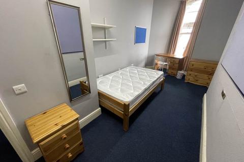 3 bedroom flat to rent, Victoria House, Victoria Terrace, Aberystwyth