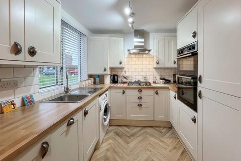 2 bedroom apartment for sale, Rackham Road, Rustington, Littlehampton, West Sussex