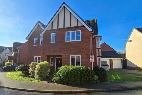 4 bedroom detached house for sale, Harebell Road, Attleborough NR17