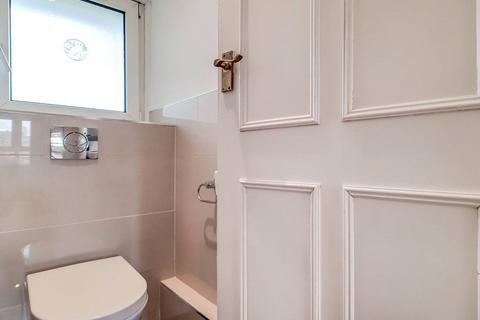 3 bedroom apartment for sale, Stoford Close, London SW19