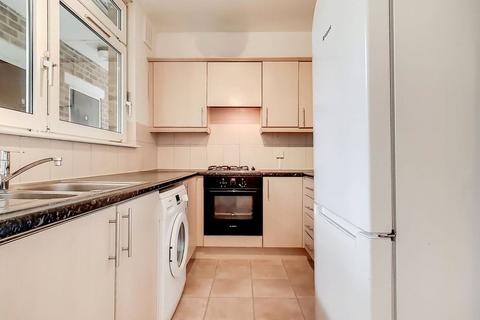 3 bedroom apartment for sale, Stoford Close, London SW19