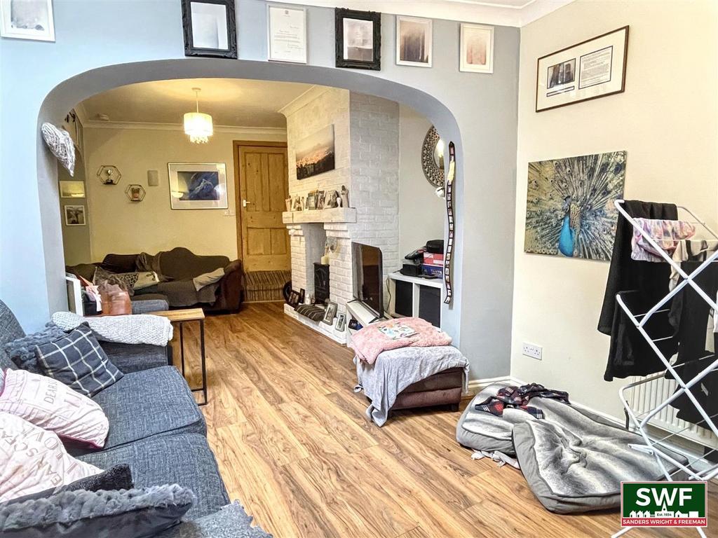 Living room2.jpg