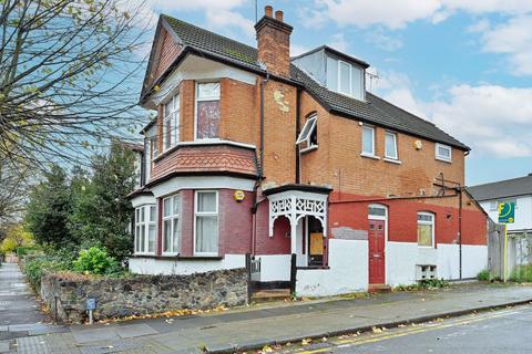 3 bedroom flat for sale, Risingholme Road, Harrow, HA3