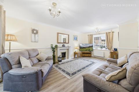 5 bedroom detached house for sale, Nelson Road, St. Neots PE19