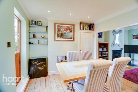 undefined, Chase Road, London
