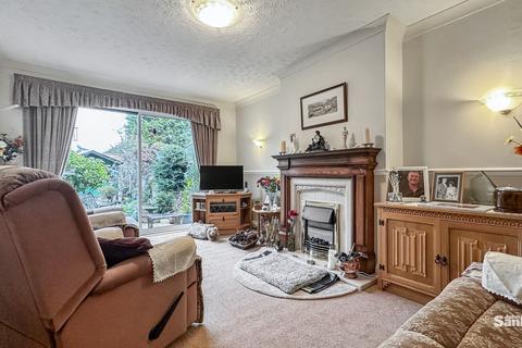 4 bedroom semi-detached bungalow for sale, Wheatfield Crescent, Mansfield Woodhouse, NG19