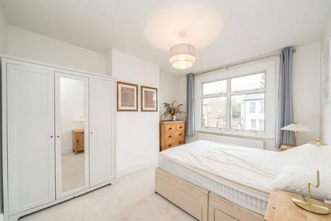 3 bedroom end of terrace house for sale, Hounslow Road, Whitton TW2