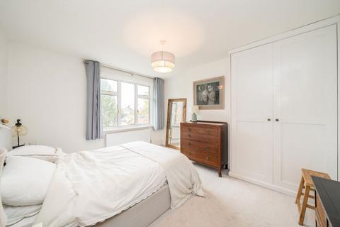 3 bedroom end of terrace house for sale, Hounslow Road, Whitton TW2