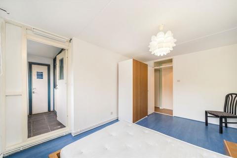 3 bedroom flat to rent, Mallory Street, London NW8