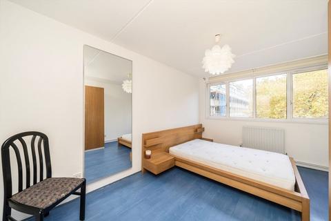 3 bedroom flat to rent, Mallory Street, London NW8