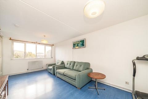 3 bedroom flat to rent, Mallory Street, London NW8