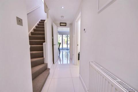undefined, Wayside, Shenley WD7
