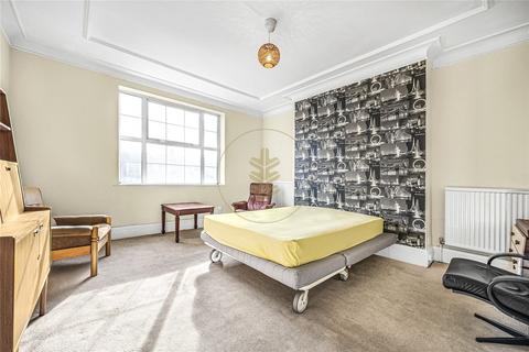 3 bedroom apartment for sale, Sidmouth Road, London, NW2