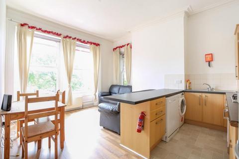 3 bedroom apartment to rent, £160pppw - Grosvenor Place, Jesmond, NE2