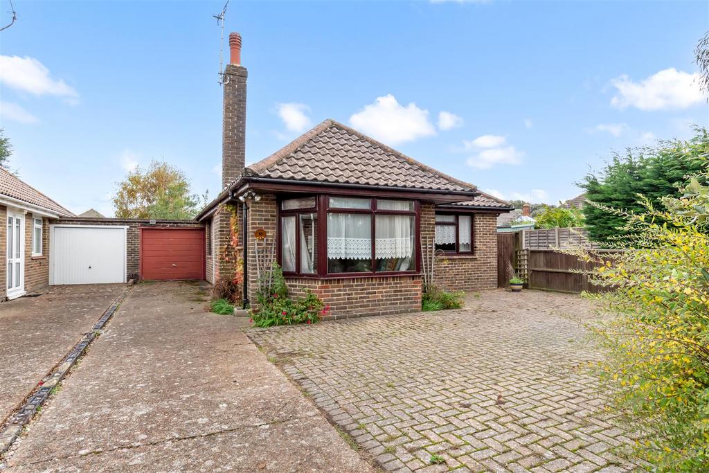 8 Midhurst Close-017.jpg