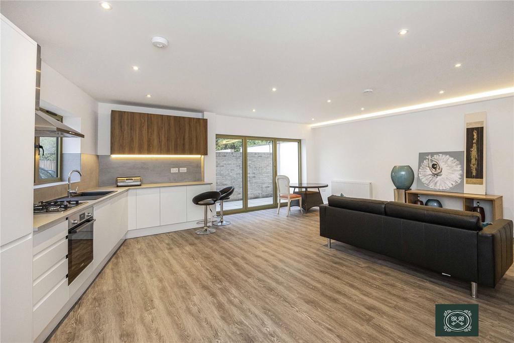 Kitchen/Reception