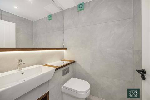 2 bedroom house for sale, North Circular Road, Palmers Road, N13