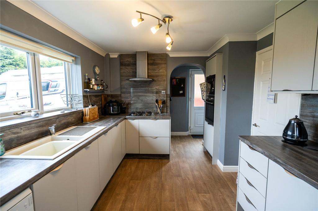 Kitchen (2)