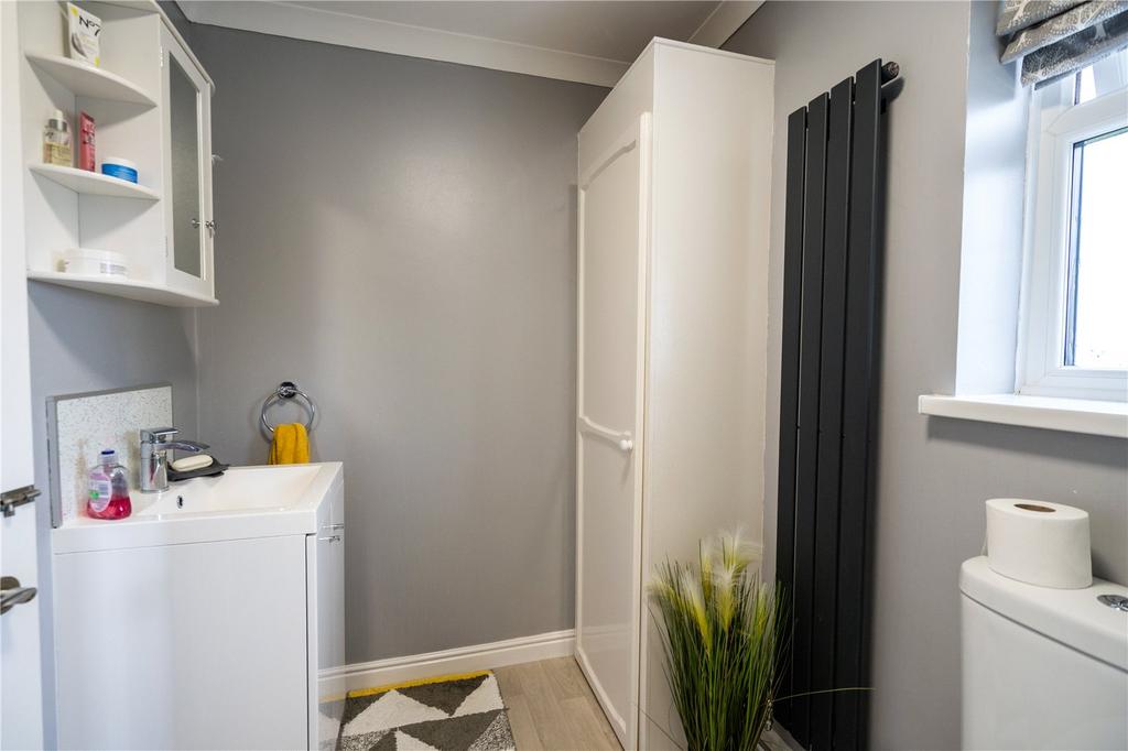 Shower Room (2)