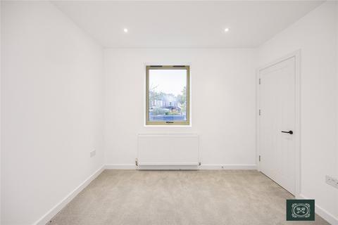 2 bedroom house for sale, North Circular Road, Palmers Road, N13