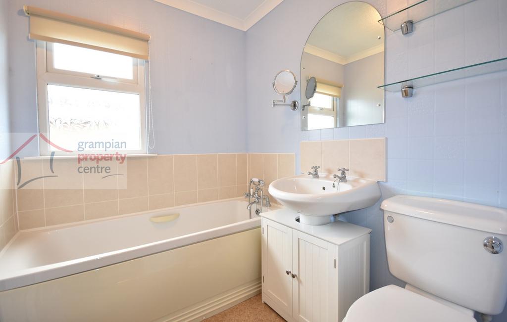 Bathroom .JPG